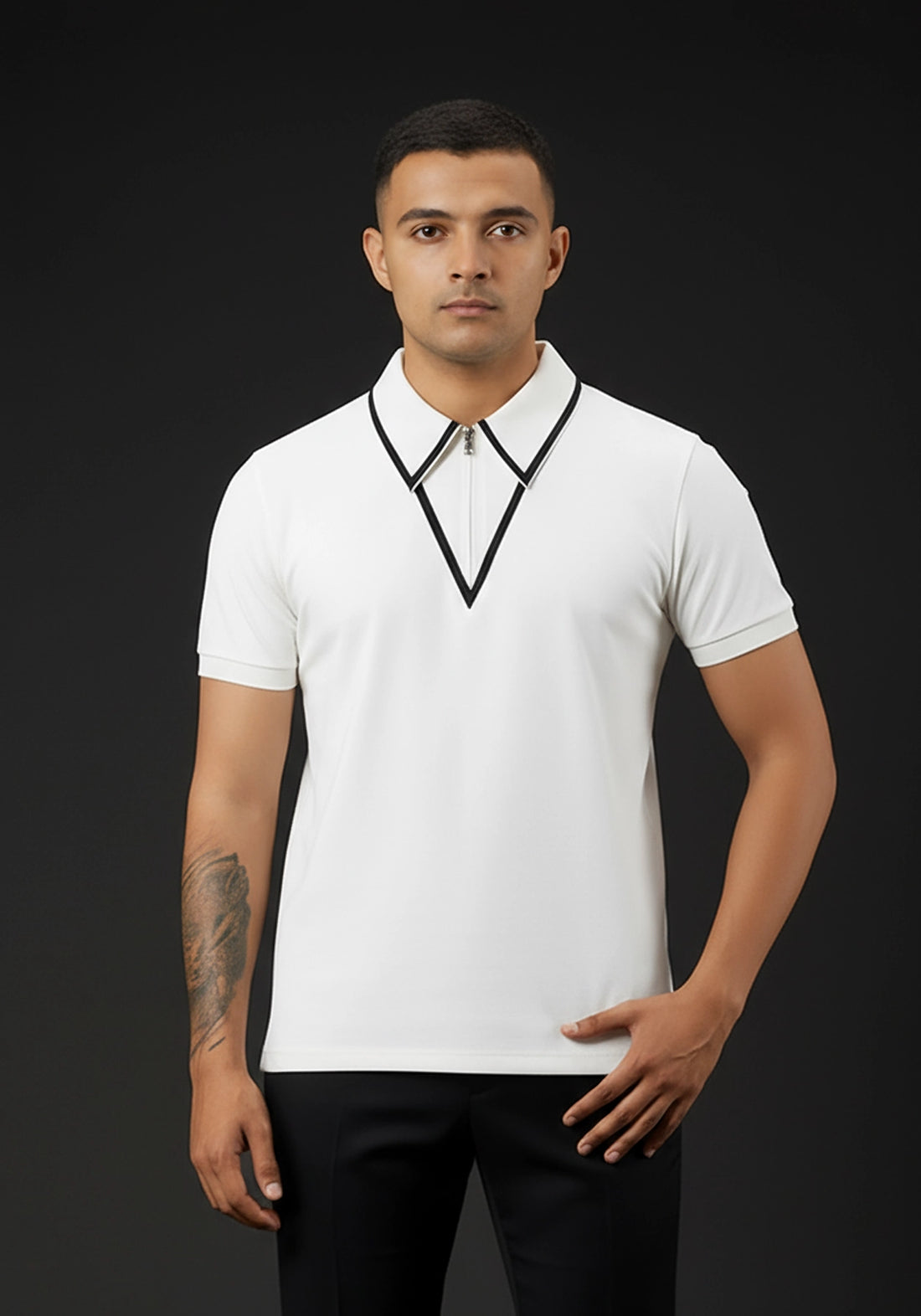 Spear Point Collar Zipper Poloshirt