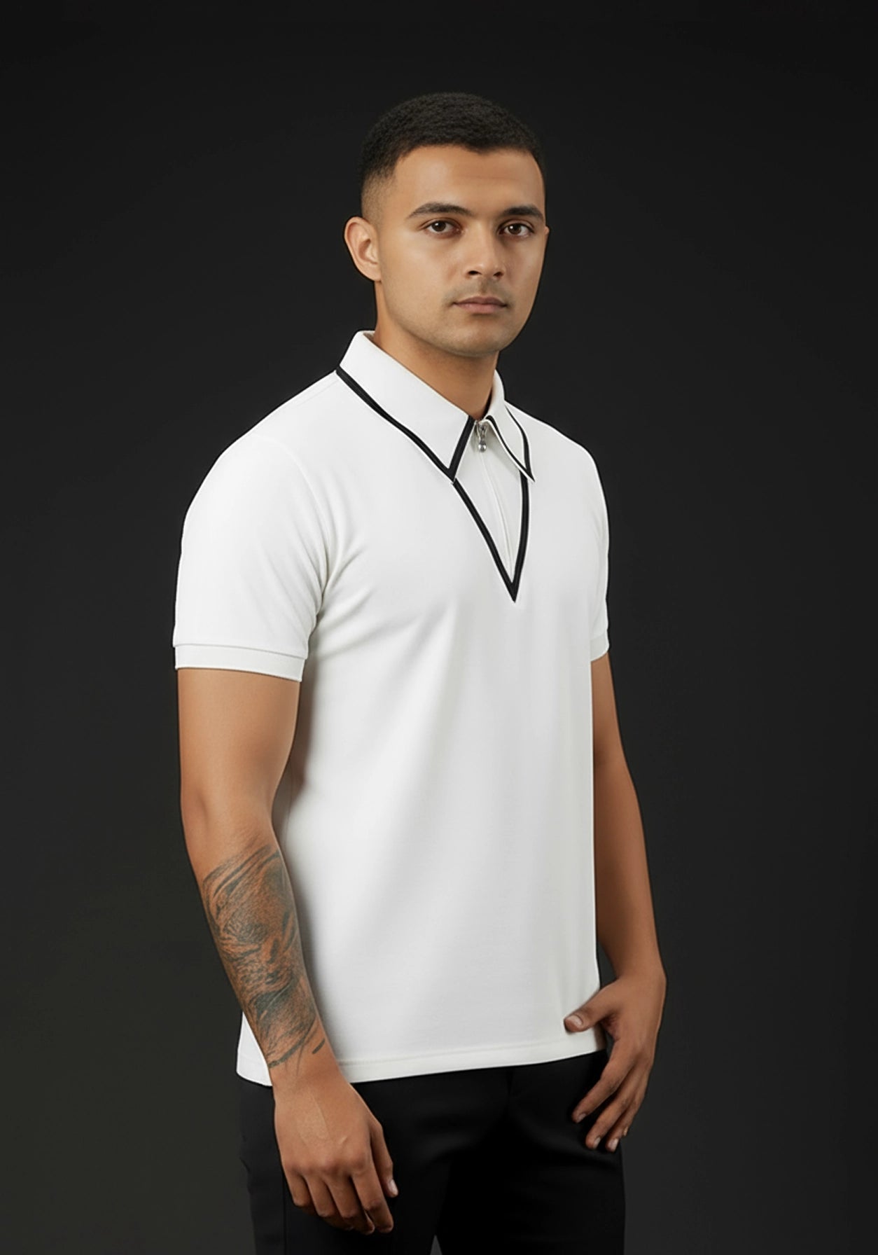 Spear Point Collar Zipper Poloshirt