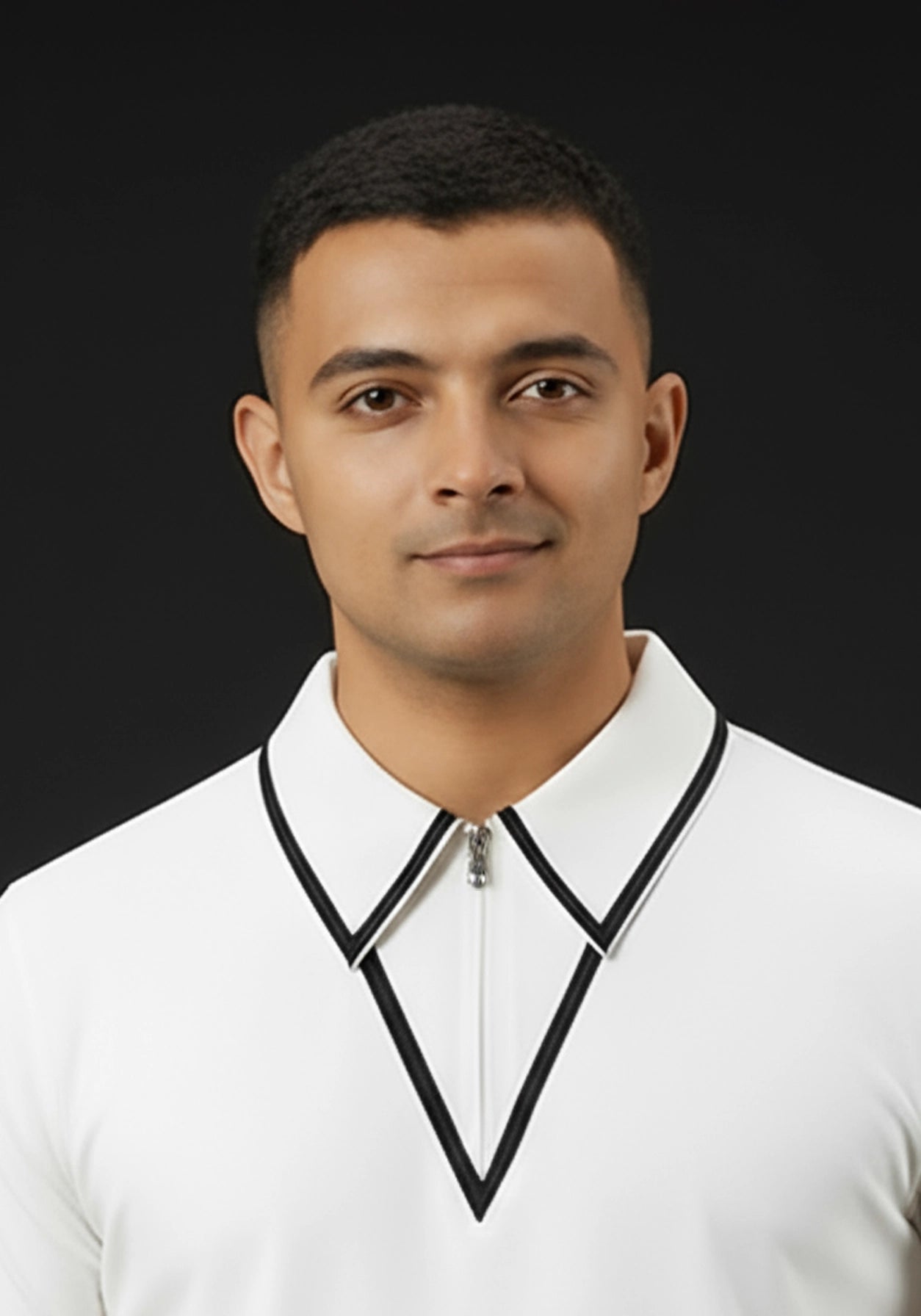 Spear Point Collar Zipper Poloshirt