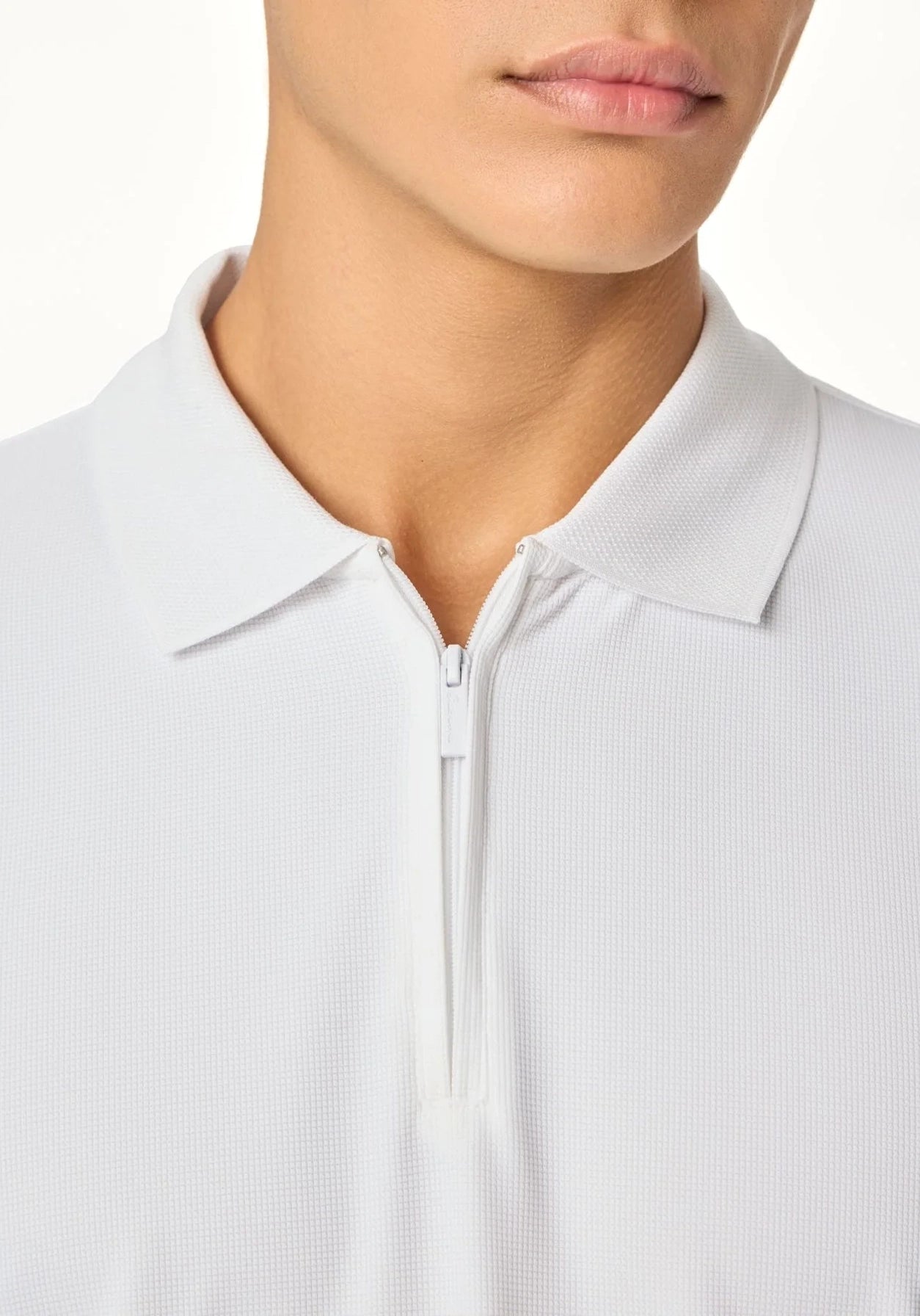 NOIR LUXE  ZIPPER POLO WHITE